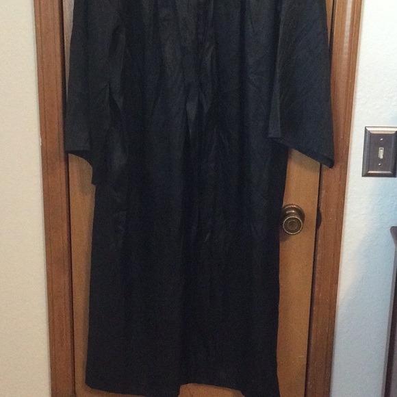 Josten’s graduation gown - Picture 2 of 5